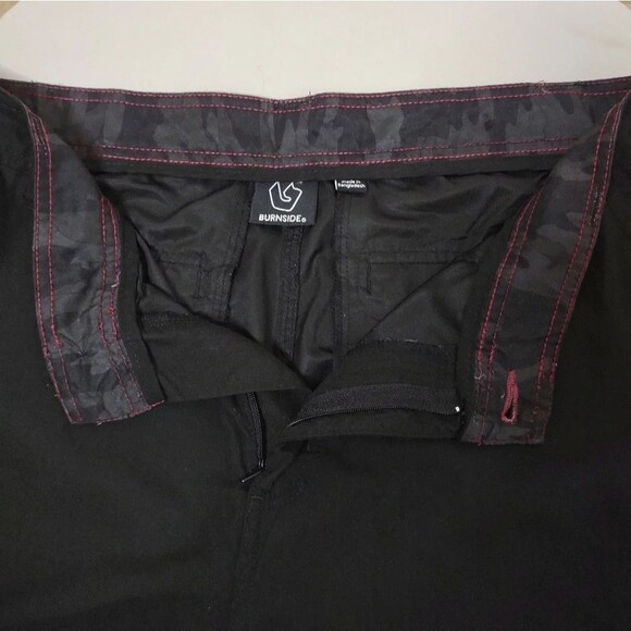 Burnside Black Cargo Shorts size Waist 34 - Picture 14 of 16